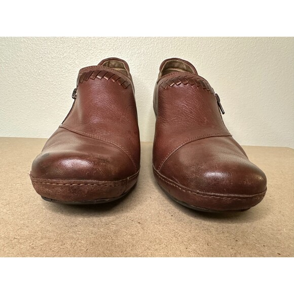 Clark Artisan Women's Side Zip Block Heel Booties Size 9.5 Leather Flawed - Picture 2 of 7